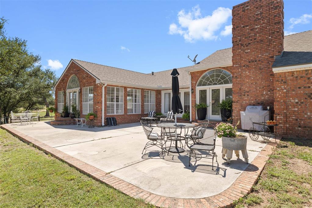 19 Spring Hollow Property Photo 9