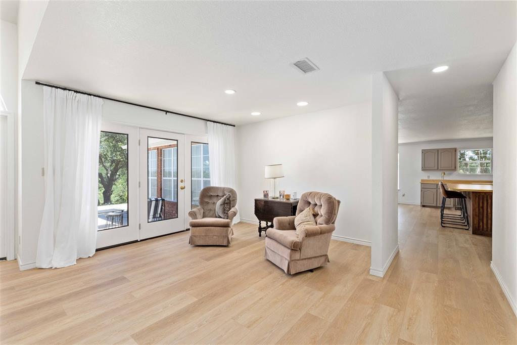 19 Spring Hollow Property Photo 13