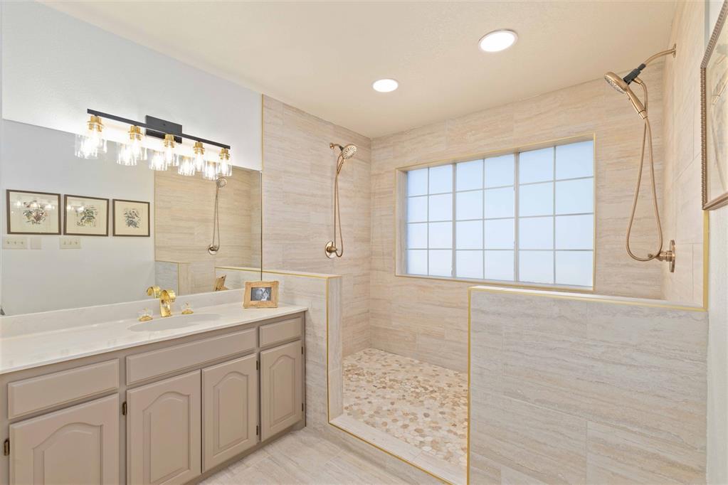 19 Spring Hollow Property Photo 16