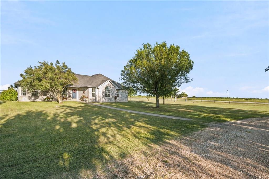 2951 Fm 936 Property Photo 3