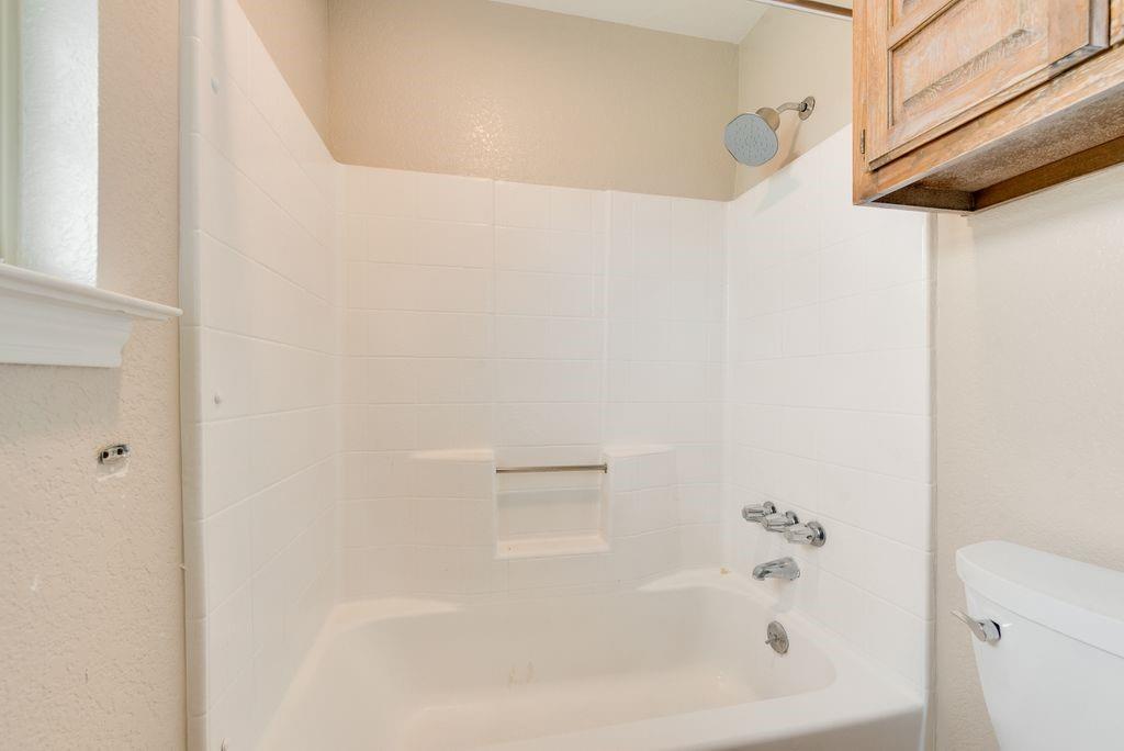 912 Summer Hill Lane Property Photo 24