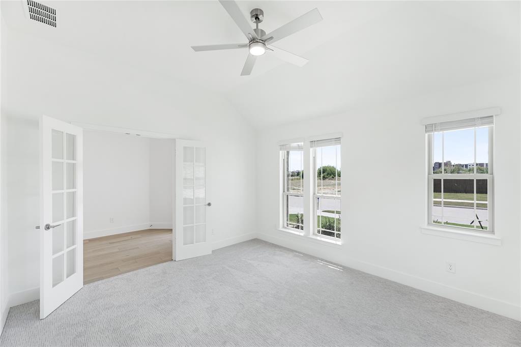 569 Red Maple Road Property Photo 7