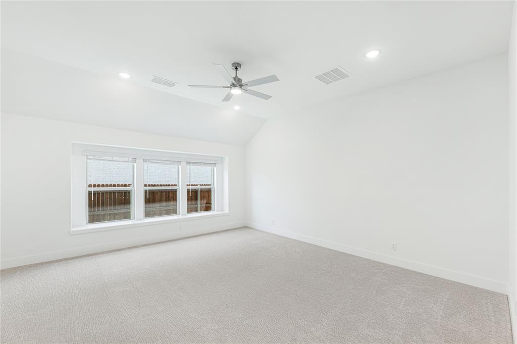 569 Red Maple Road Property Photo 17