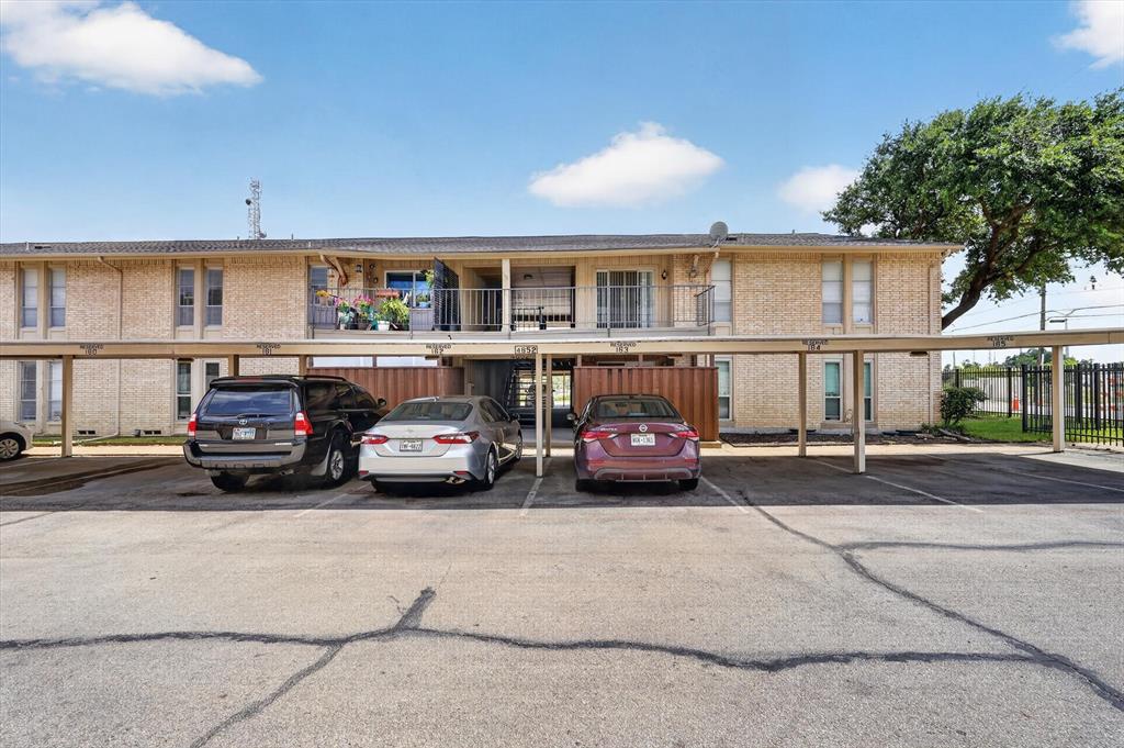 4652 Matilda Street D Property Photo 1