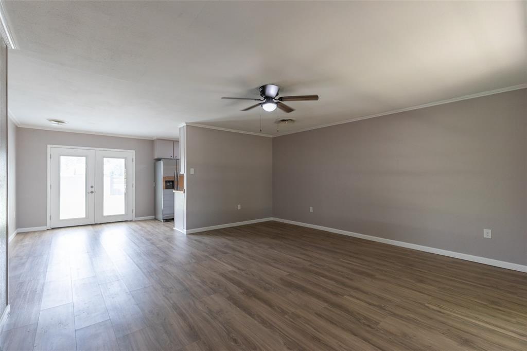 320 S 12th Street Property Photo 6