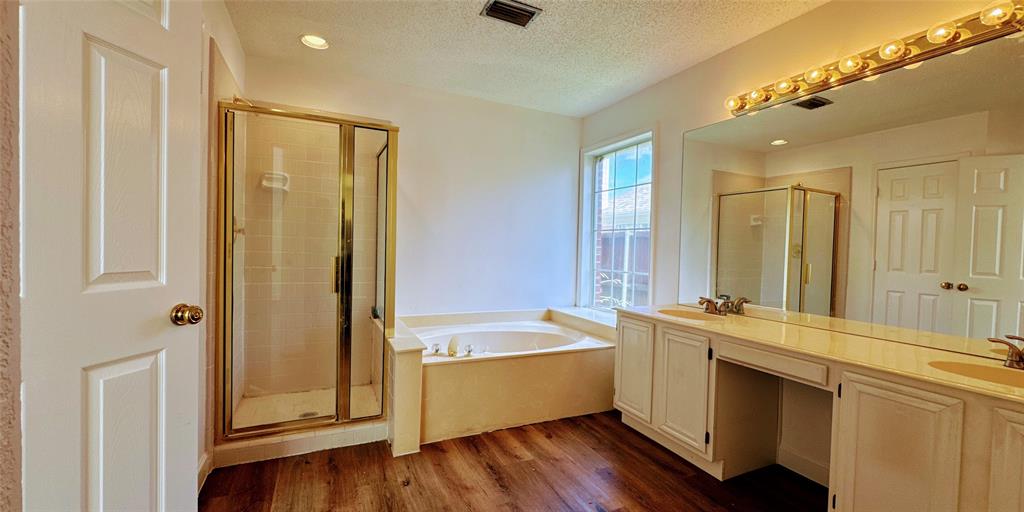 7208 Chateau Drive Property Photo 9