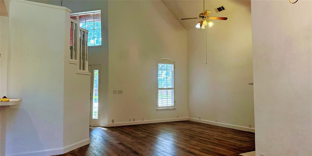 7208 Chateau Drive Property Photo 11