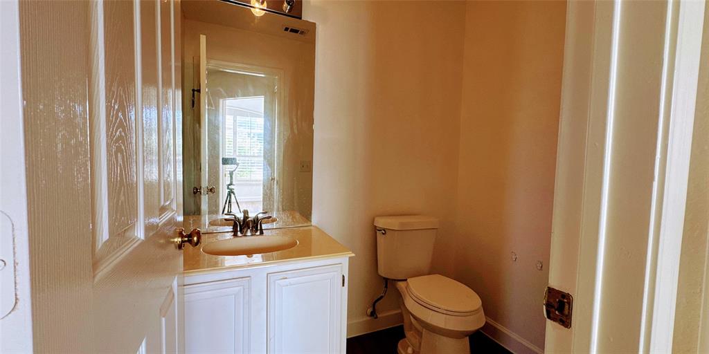 7208 Chateau Drive Property Photo 14