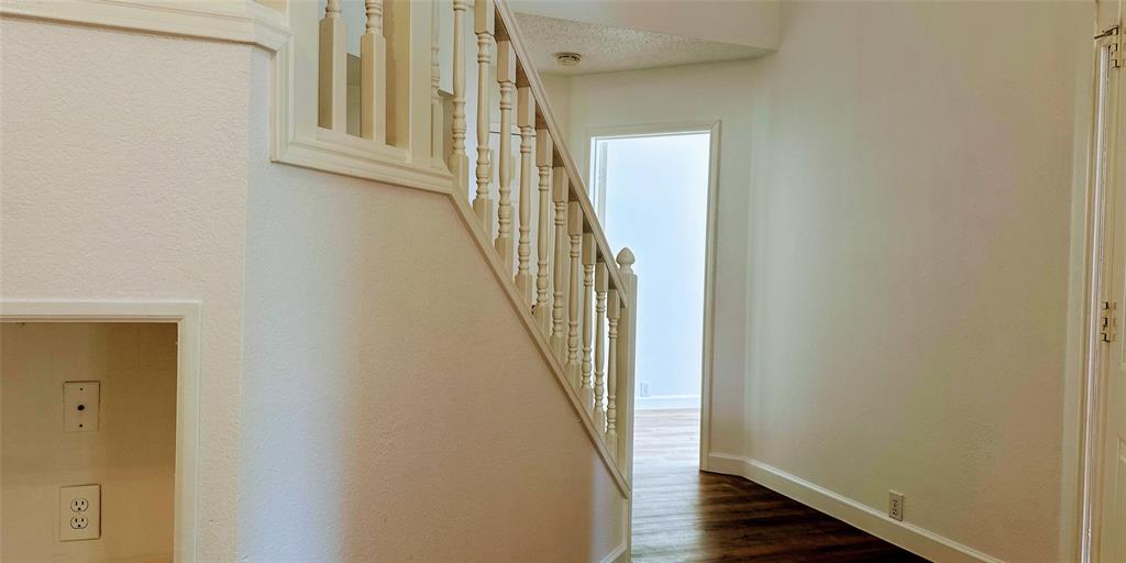 7208 Chateau Drive Property Photo 18