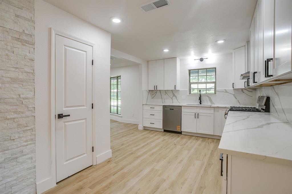2601 Briarwood Drive Property Photo 13