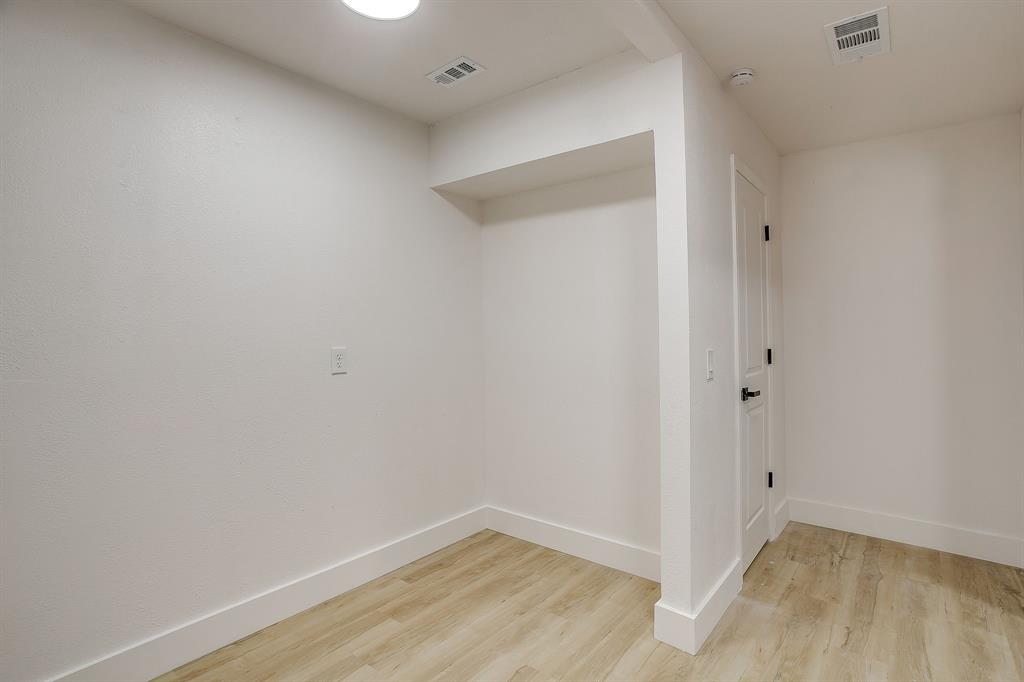 2601 Briarwood Drive Property Photo 32