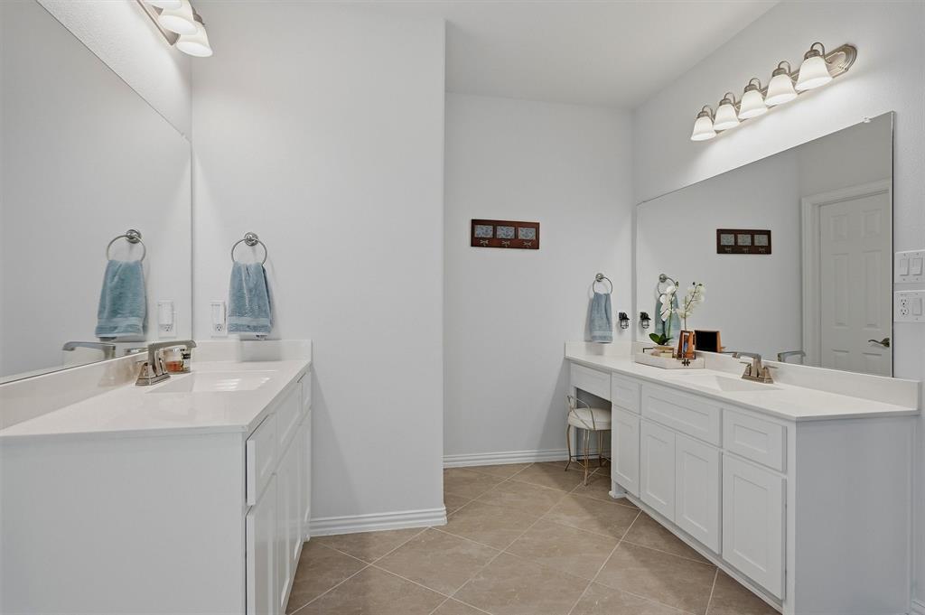 809 Violet Way Property Photo 21