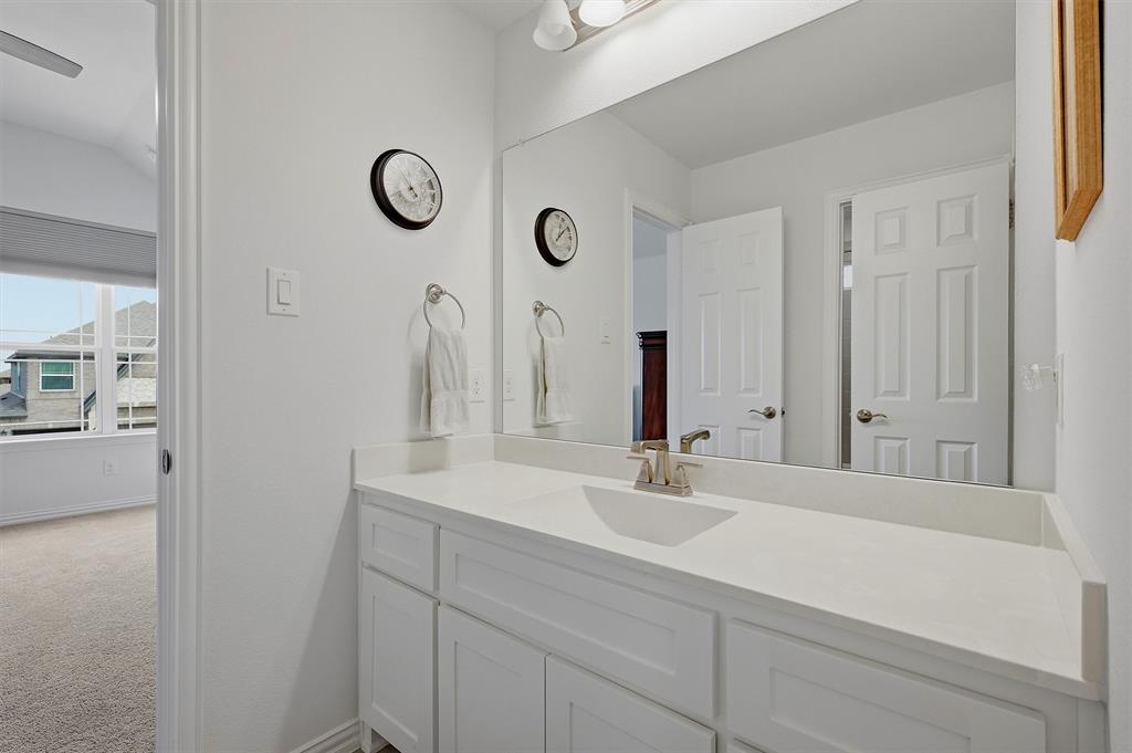 809 Violet Way Property Photo 29