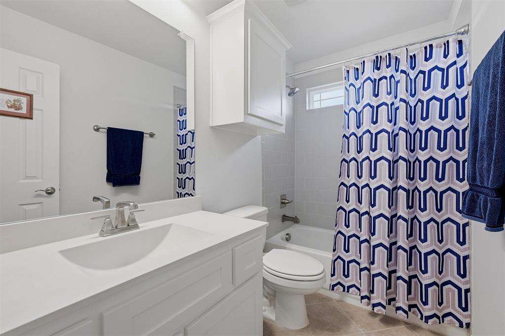 809 Violet Way Property Photo 33