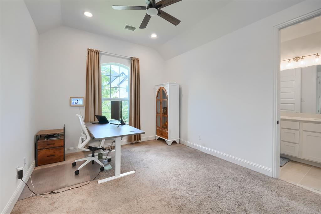 2532 Blackpool Court Property Photo 13