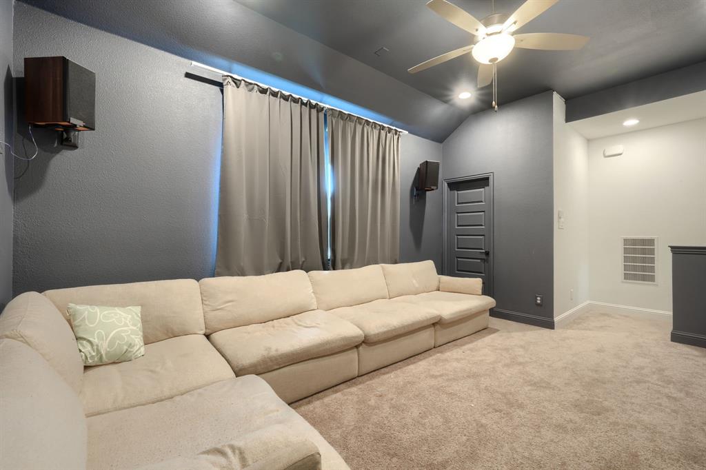 2532 Blackpool Court Property Photo 26