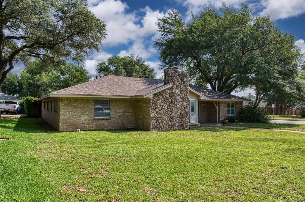 4501 Trowbridge Drive Property Photo 1