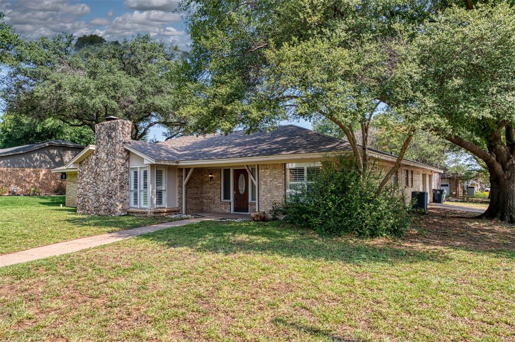 4501 Trowbridge Drive Property Photo 2