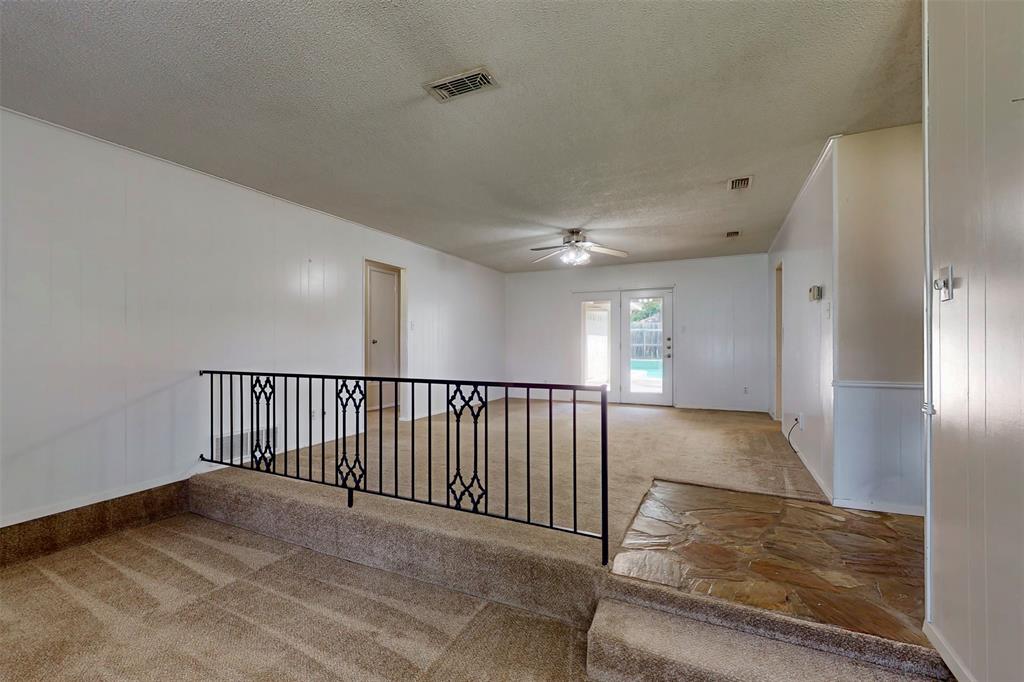 4501 Trowbridge Drive Property Photo 7