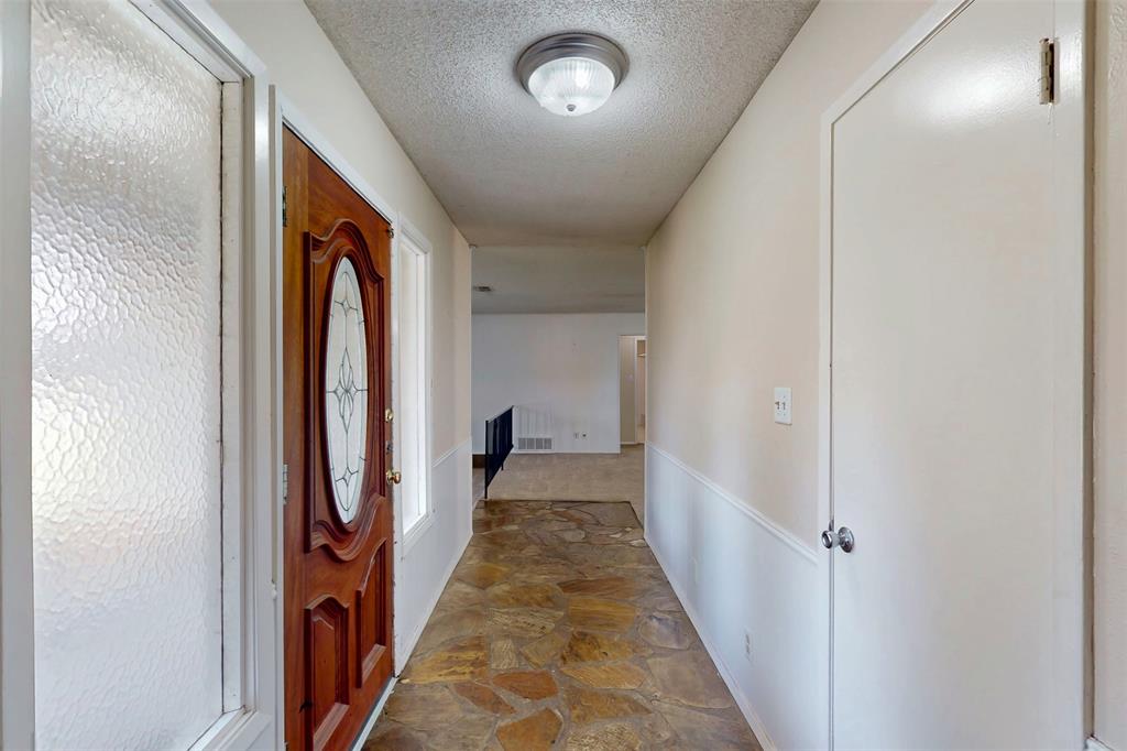 4501 Trowbridge Drive Property Photo 8