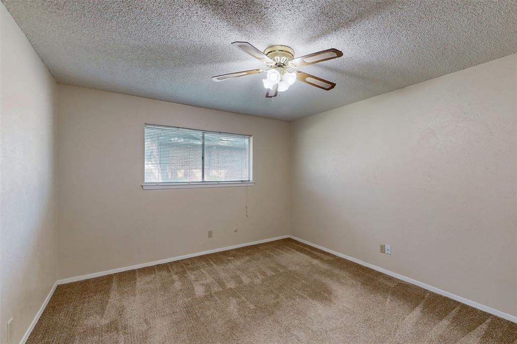 4501 Trowbridge Drive Property Photo 12