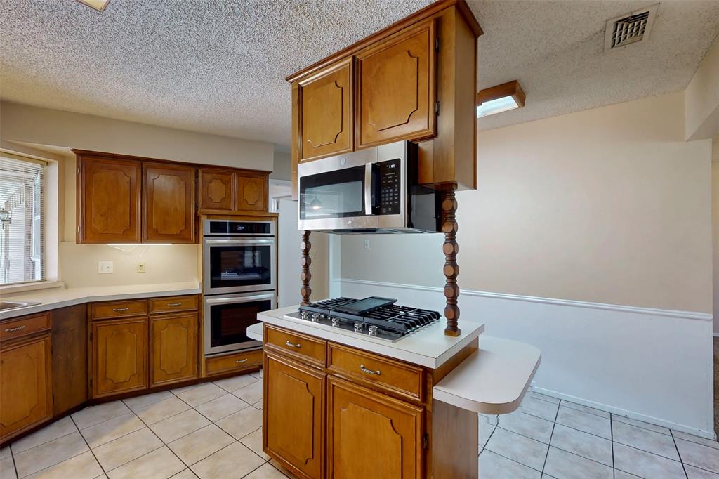 4501 Trowbridge Drive Property Photo 17