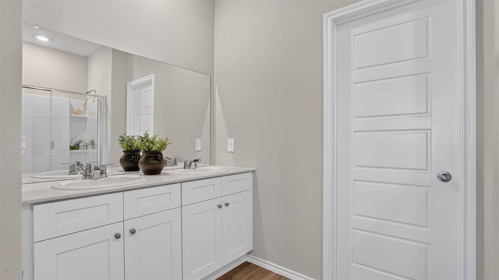 2800 Hawk Drive Property Photo 12