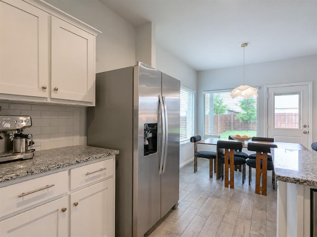 8605 Mirror Lake Drive Property Photo 10