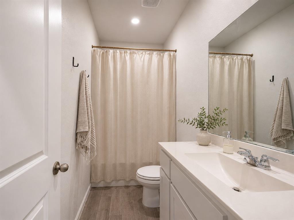 8605 Mirror Lake Drive Property Photo 19