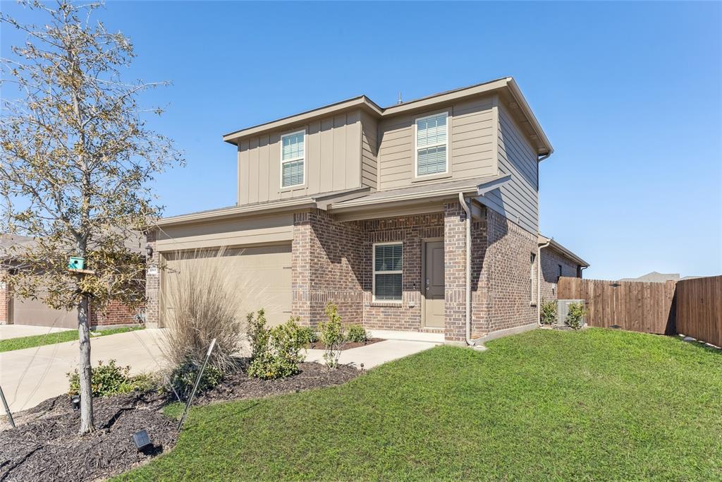 3221 Watterson Way Property Photo 2