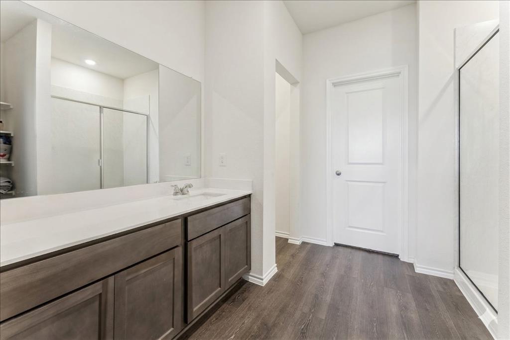 3221 Watterson Way Property Photo 8