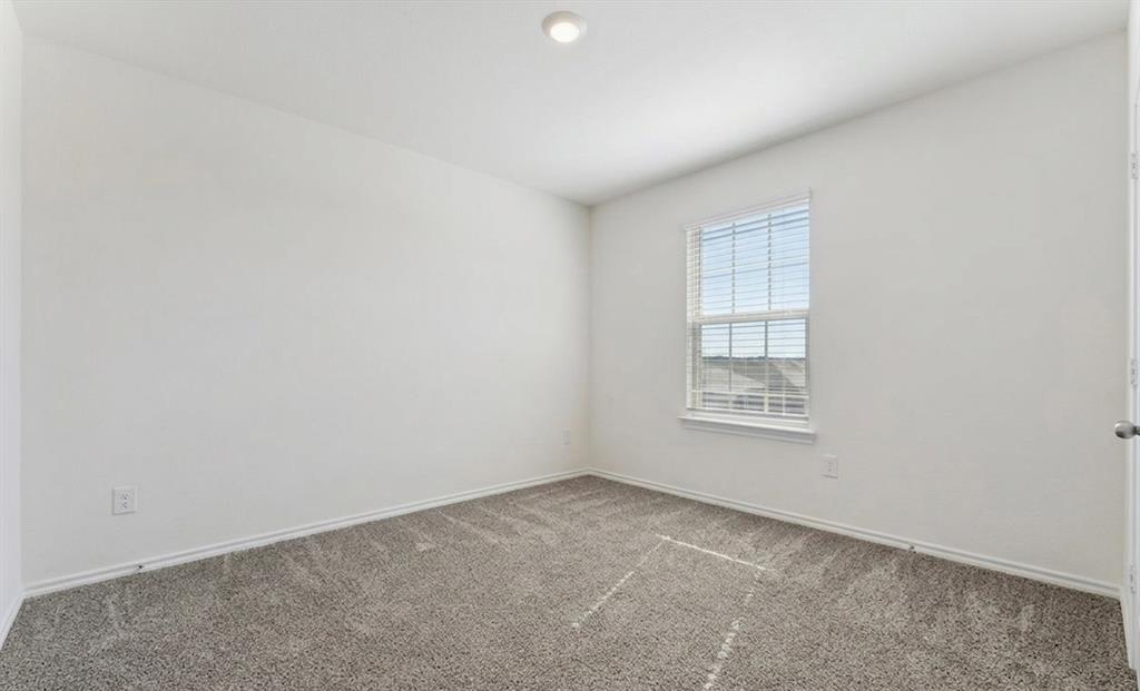 3221 Watterson Way Property Photo 10