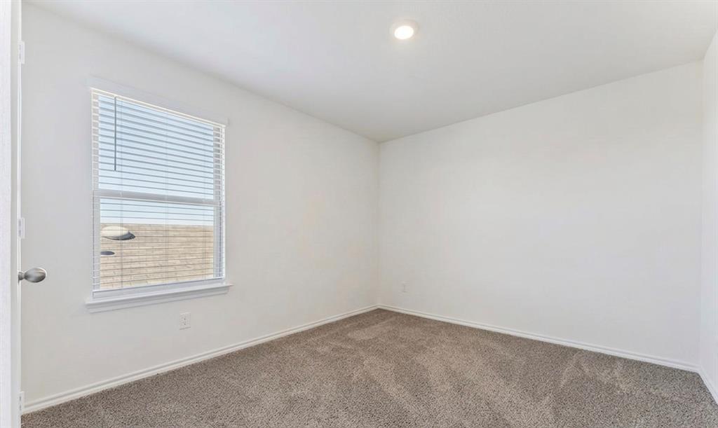 3221 Watterson Way Property Photo 11