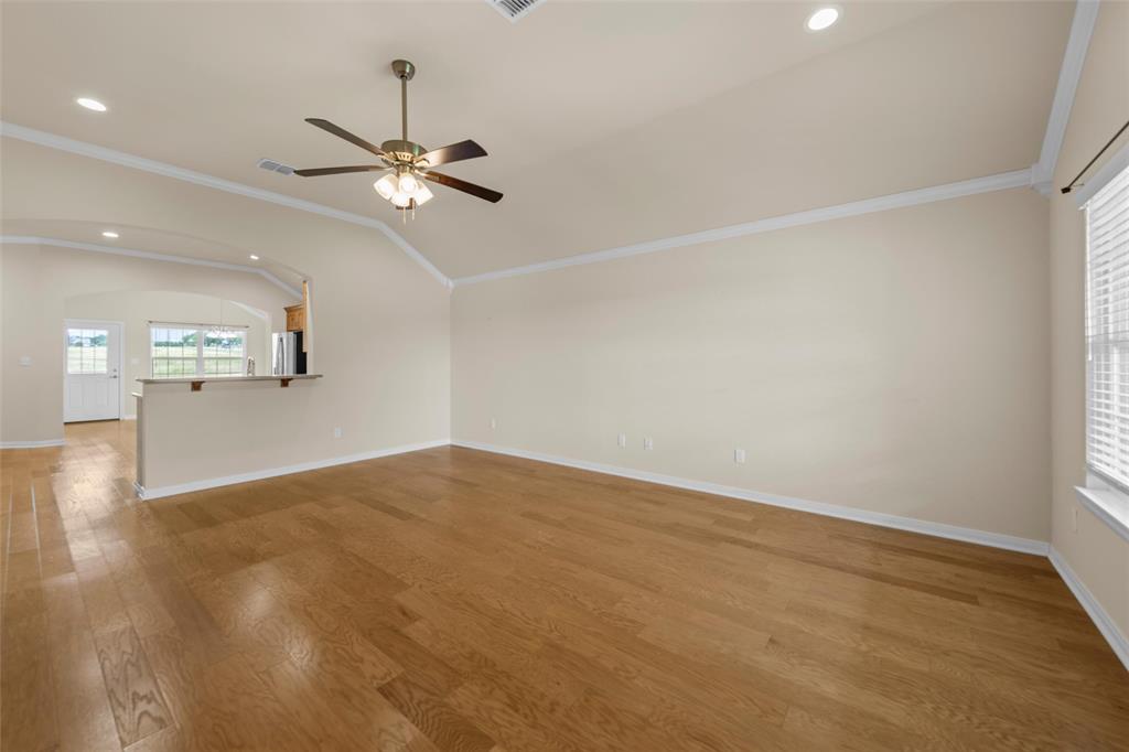 637 Hoffmeyer Lane Property Photo 4