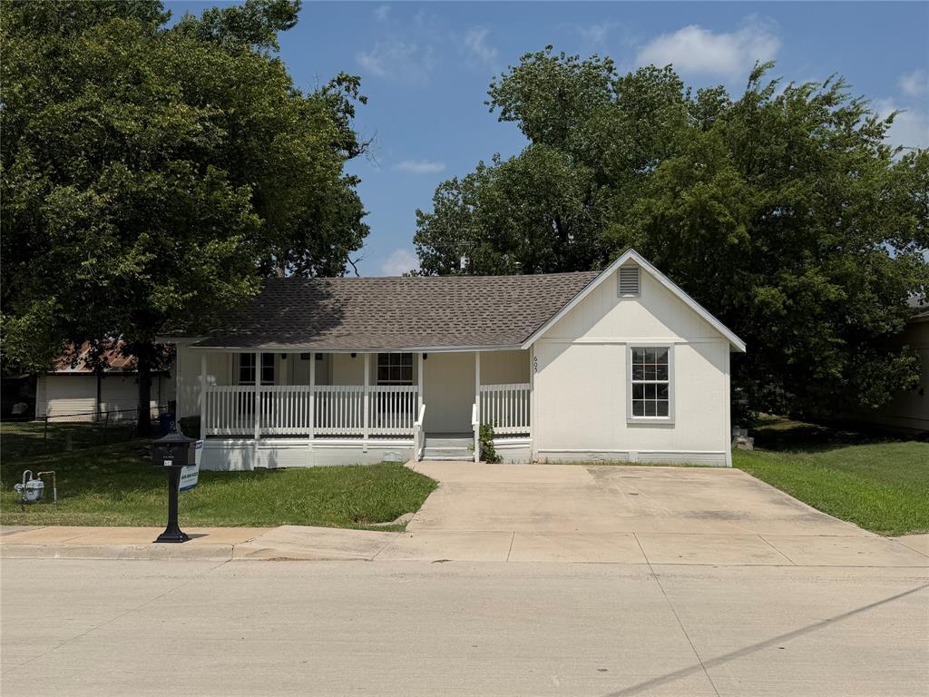 605 N Pine Street Property Photo 1