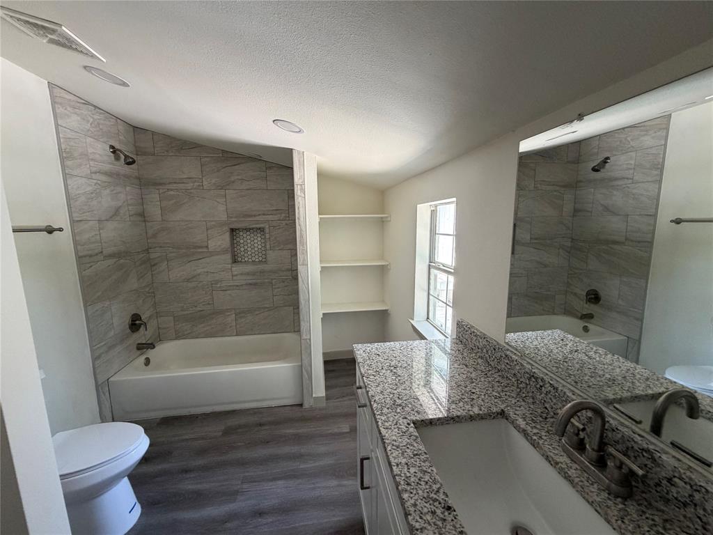 605 N Pine Street Property Photo 8