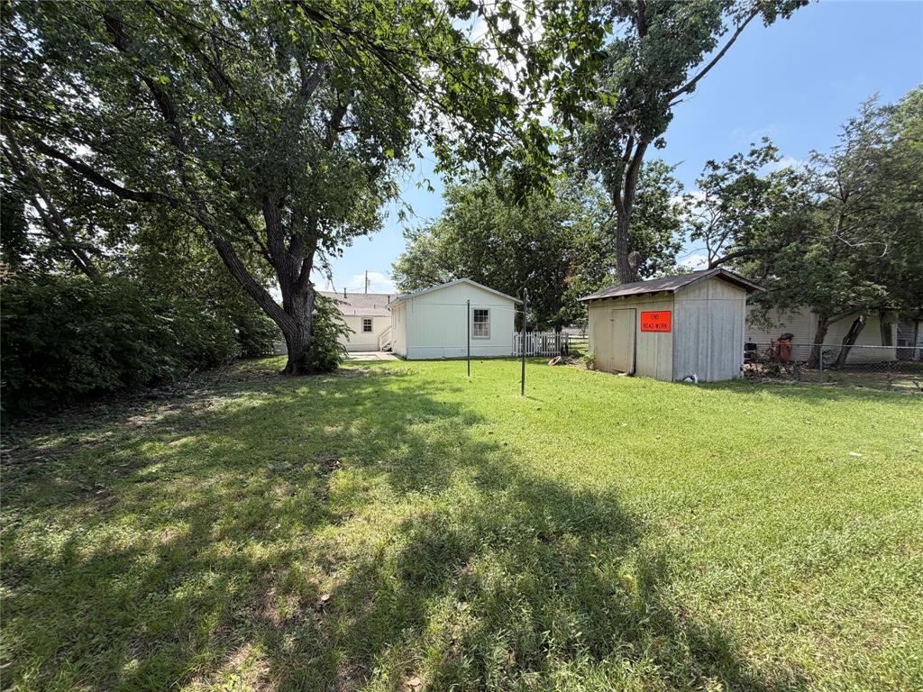 605 N Pine Street Property Photo 17