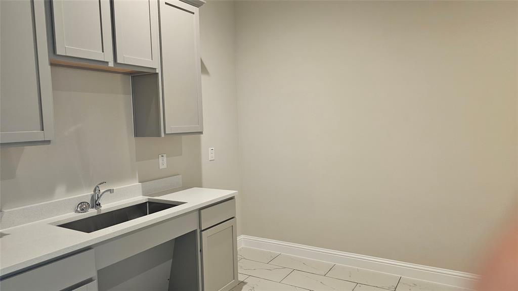 3951 Alma Road 202 Property Photo 17