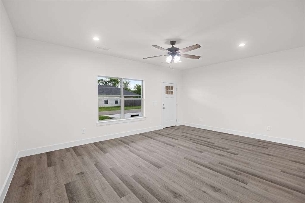 209 W Bonham Street Property Photo 7