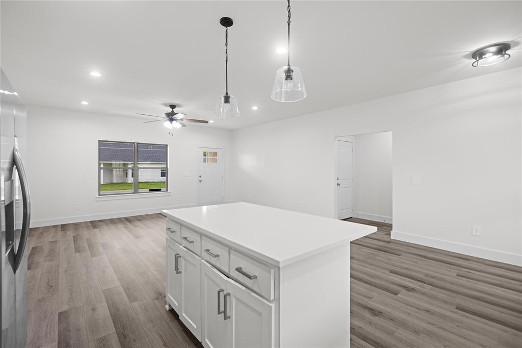 209 W Bonham Street Property Photo 13