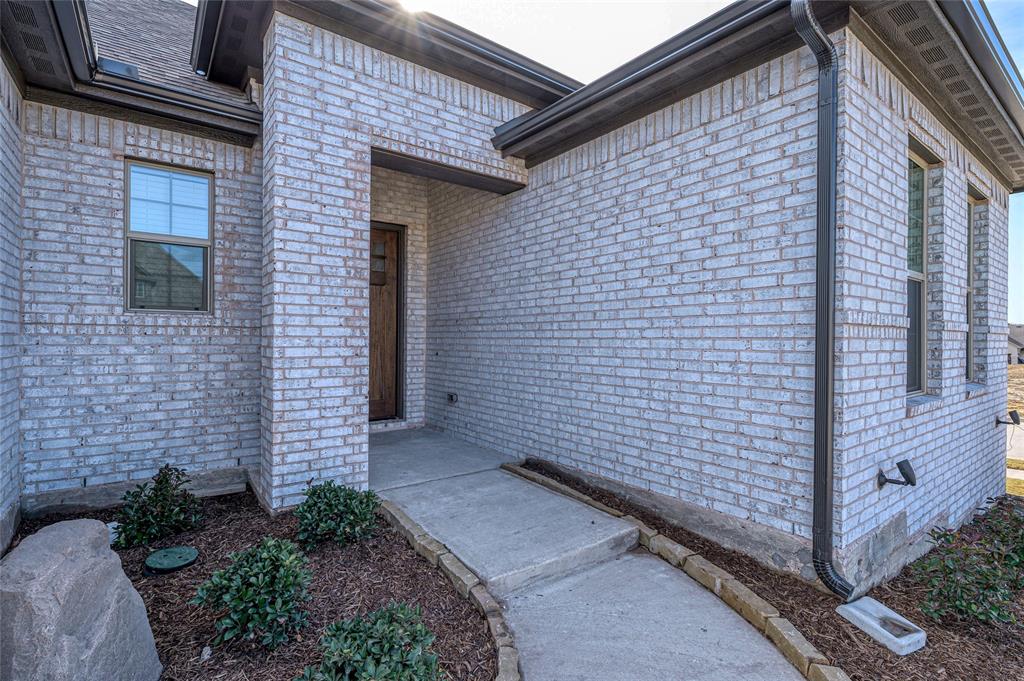 2822 Dolomite Drive Property Photo 3