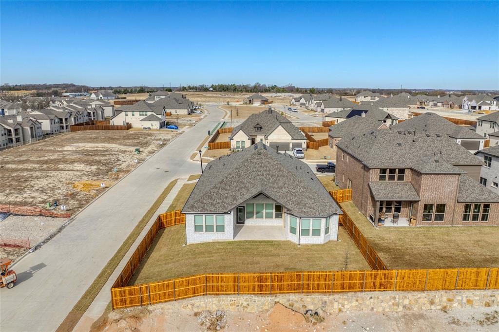 2822 Dolomite Drive Property Photo 4