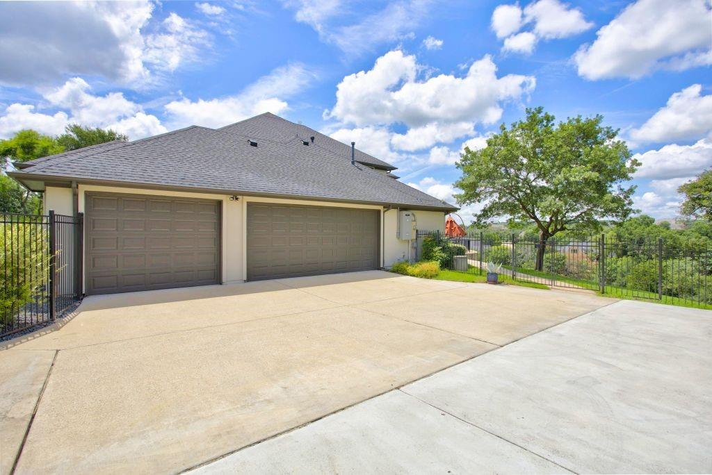 137 Crest Canyon Drive Property Photo 32