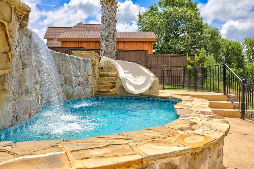 137 Crest Canyon Drive Property Photo 37