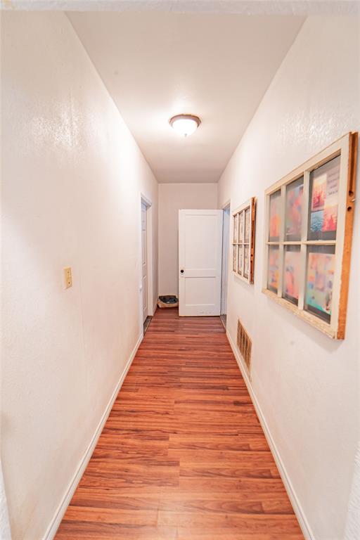 1211 W Hullum Street Property Photo 12