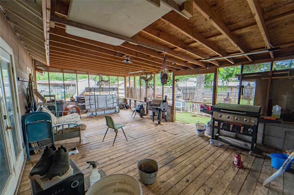 1211 W Hullum Street Property Photo 23