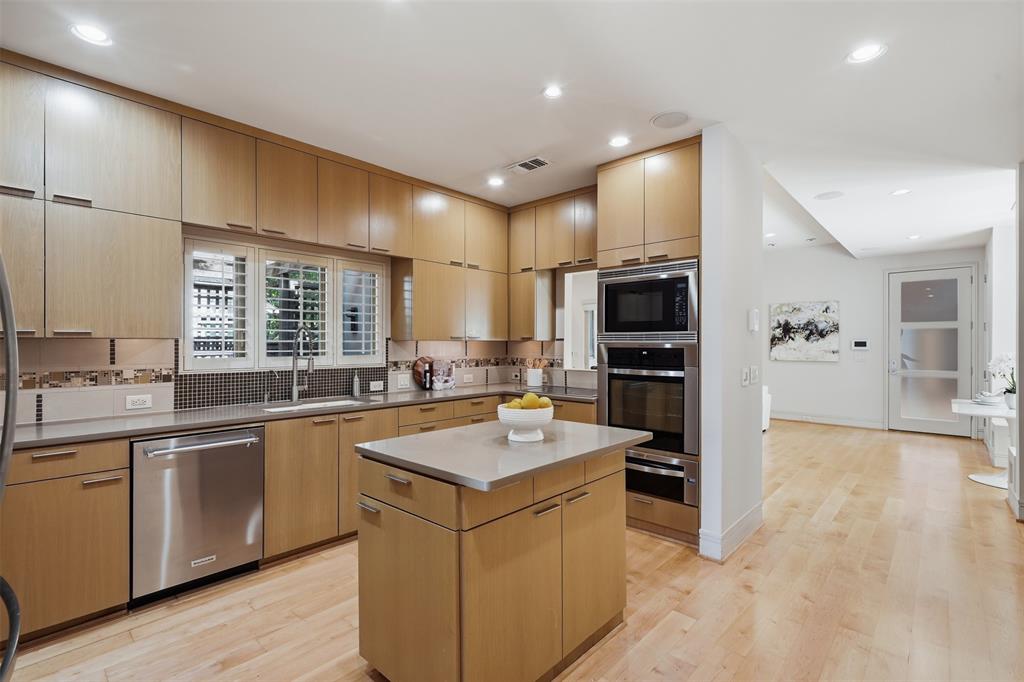 5211 Miller Avenue Property Photo 8