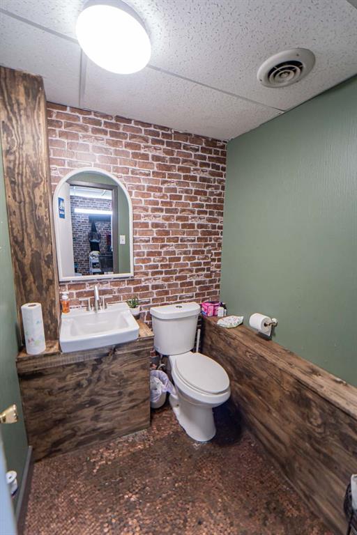 1104 W Walker Street Property Photo 25
