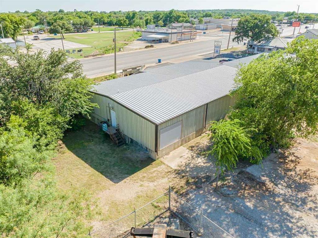 1104 W Walker Street Property Photo 34