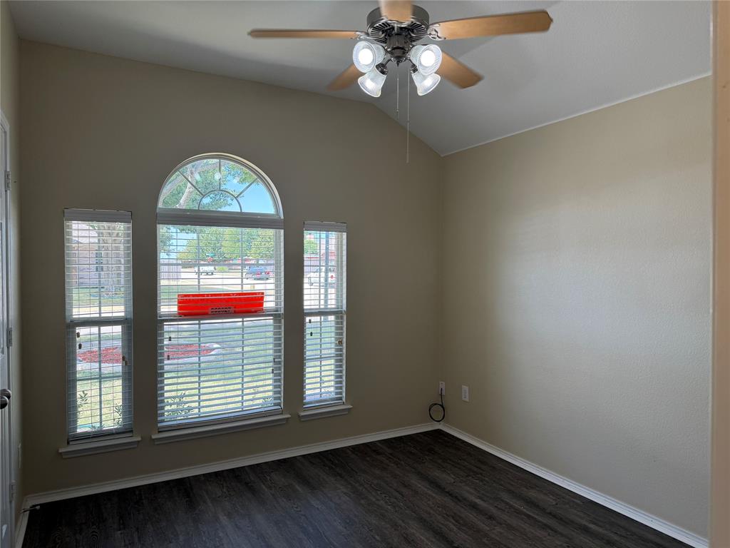 301 Meadow Lark Lane Property Photo 6